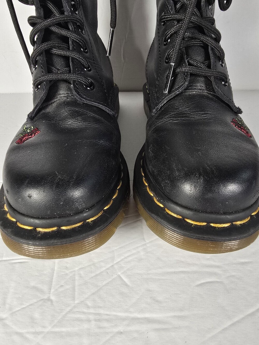 Dr. Martens 1450 Vonda Women's Black Leather Lace-Up Boots Red Rose Embroidery 6 - Picture 5 of 13